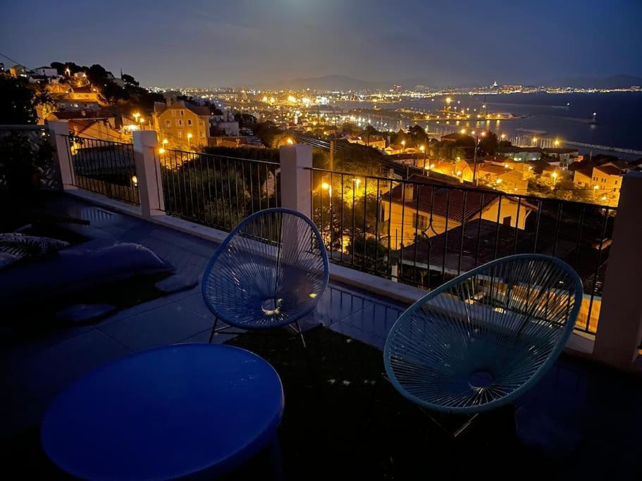 Superbe Terrasse Avec Vue Panoramique Sur La Mer Marsilya Dış mekan fotoğraf